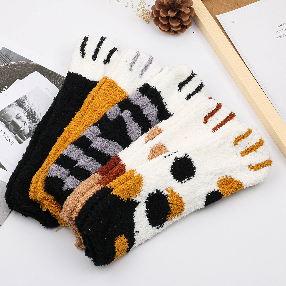 Women's Casual Animal Polyester Jacquard Ankle Socks display picture 5