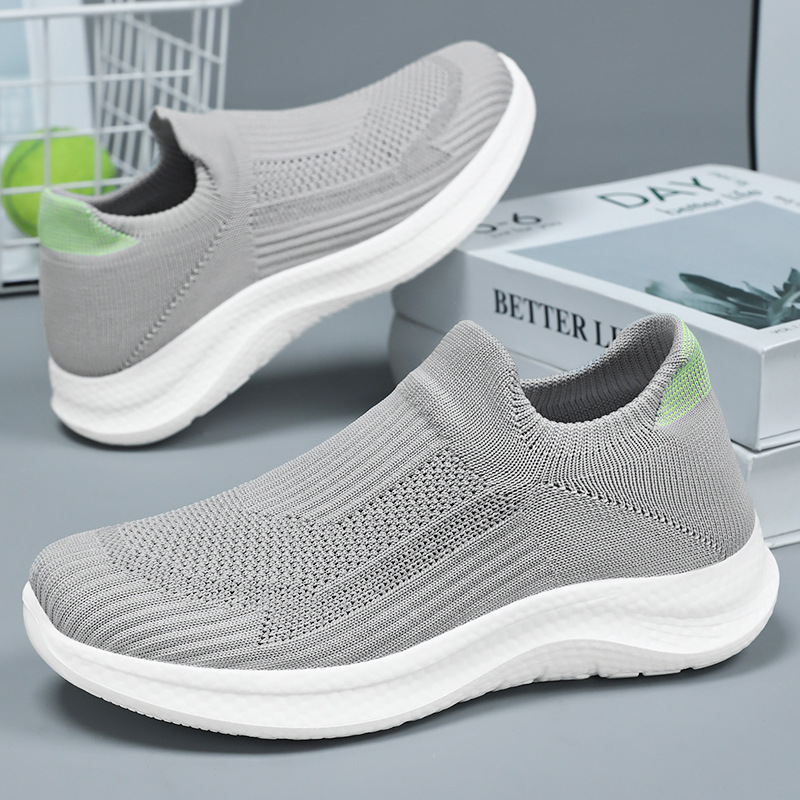 Zapatos de mujer de verano nuevo estilo versátil suela suave cómodos zapatos de madres de mediana edad superficies de malla transpirables no cansados pies casuales zapatos individuales