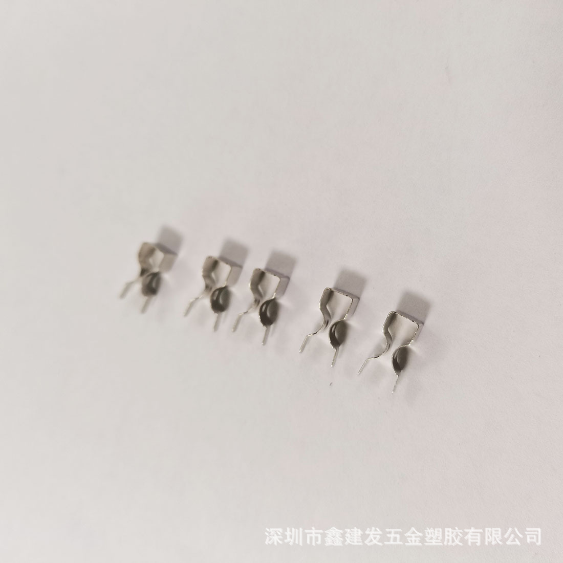 五金弹片 充电器接触导电端子 AC夹子 电源线路板夹片厂家供应-阿里巴巴