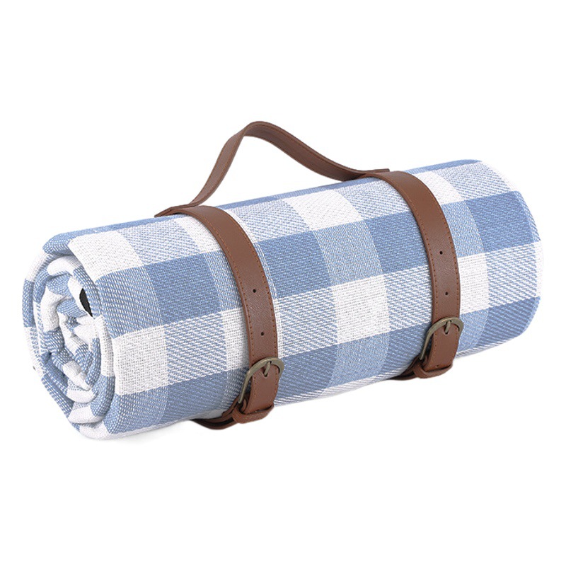 En stock correa de cuero alfombra de picnic estera a prueba de humedad al aire libre tienda estera de césped paño de picnic estera de playa para acampar