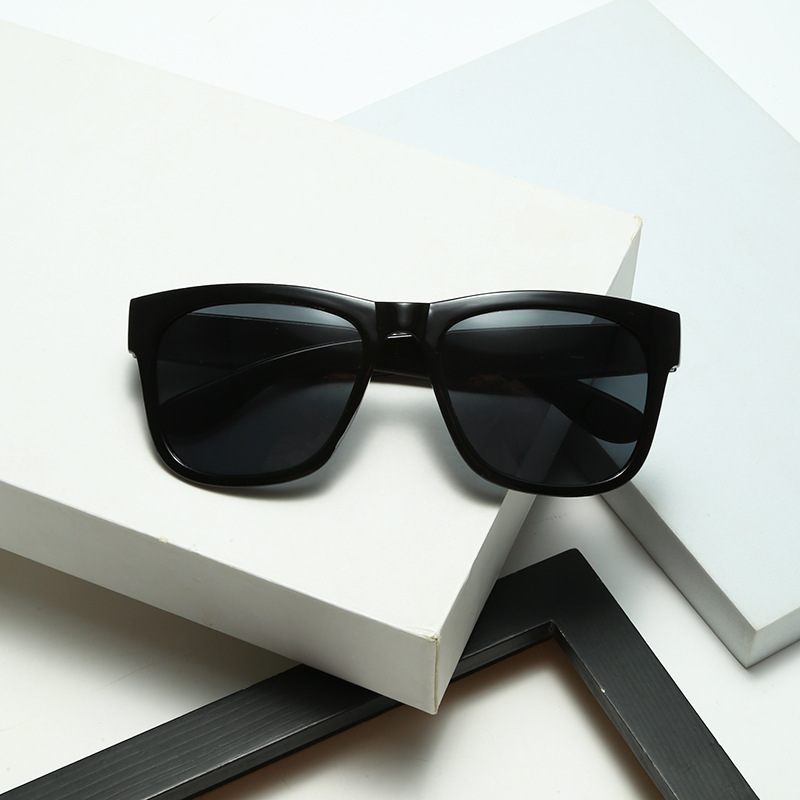 New Classic Fashion Personality Glasses, Unisex Sunglasses, European and American Retro Trendy Sunglasses, Square Frame Glasses