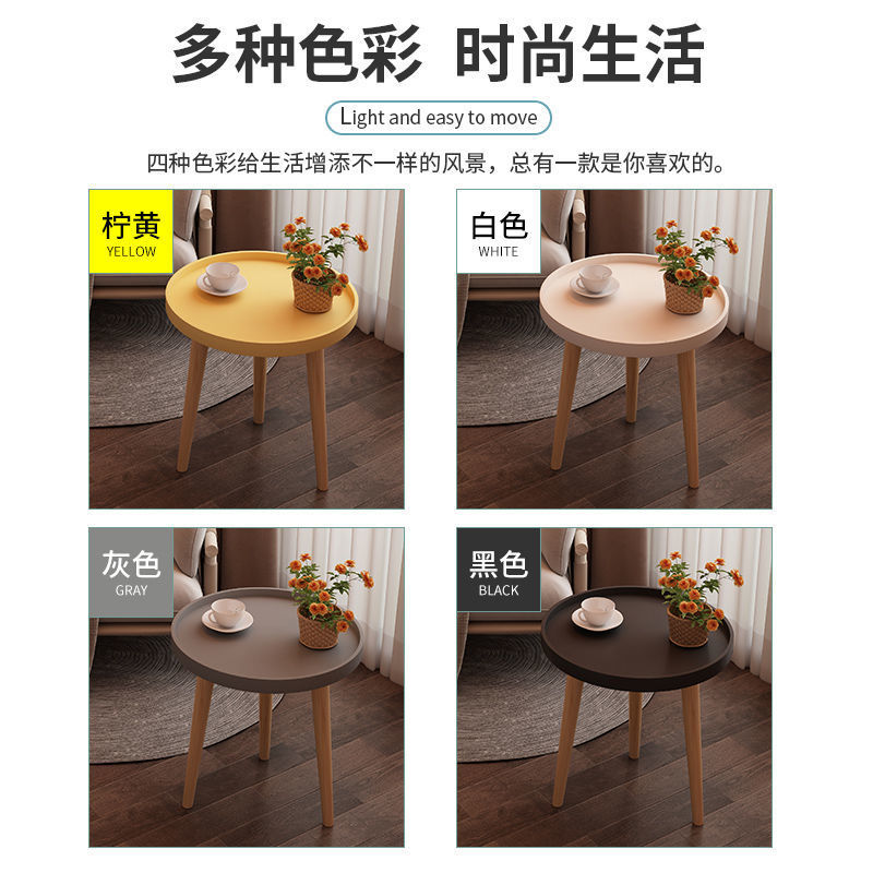 Mini dormitorio de estilo pequeño, cabecera de cama, mesa redonda, balcón, sofá, algunos hogares, simple sala de estar, mesa de té