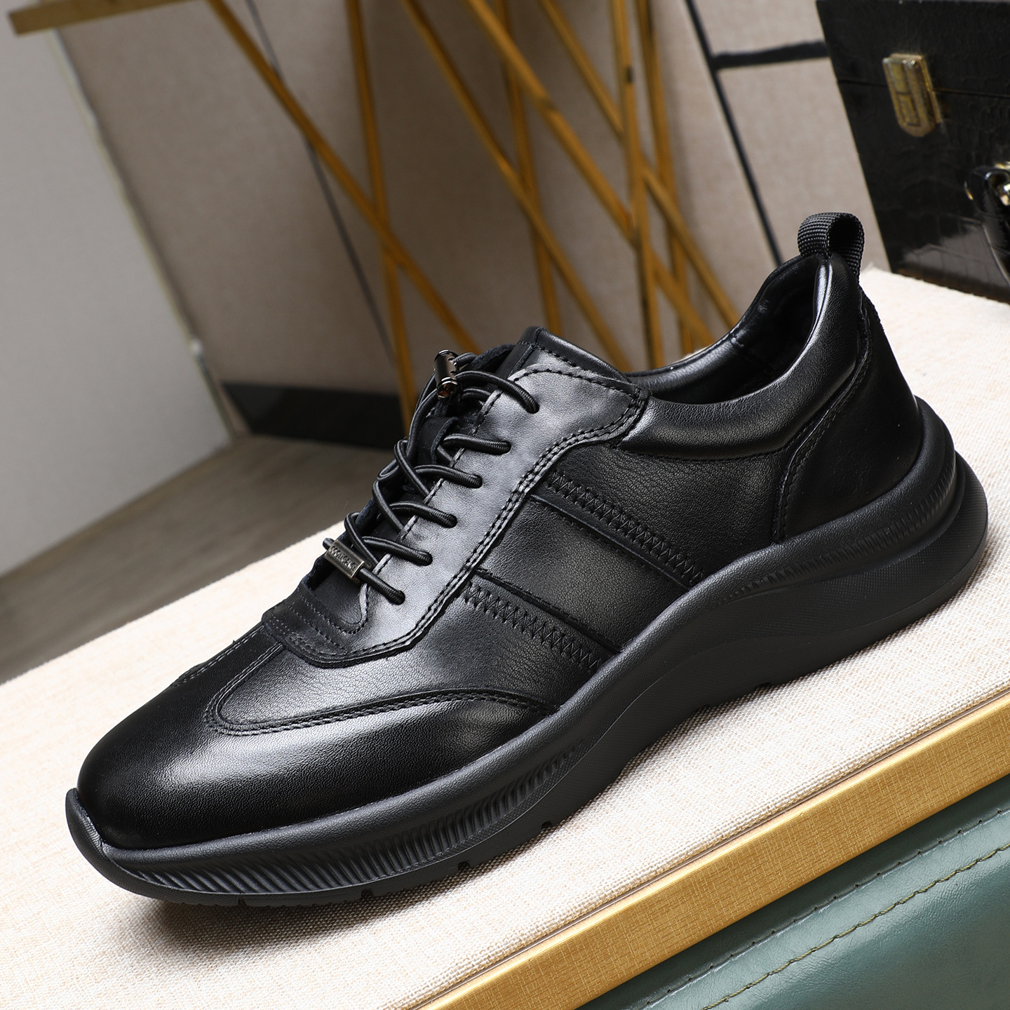 显瘦英伦休闲软面皮鞋百搭韩版潮流系带圆头轻便工作男鞋黑色潮鞋