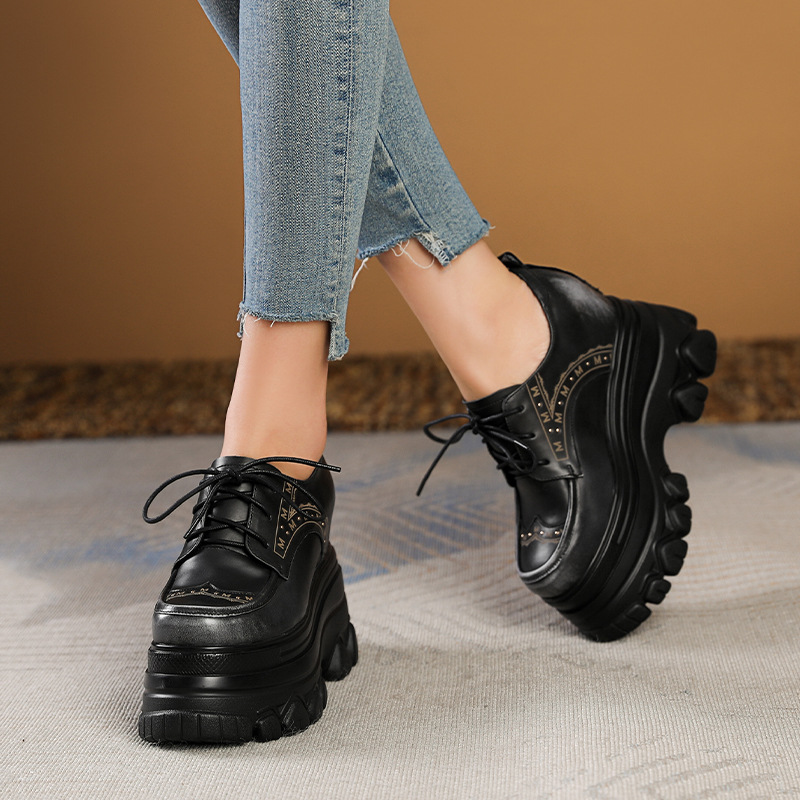 Giày sneaker nữ đế dày phong cách Anh quốc cổ điển, dây buộc, gót 12 cm — màu nâu
