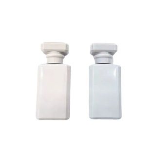 Стопка для парфюмерной бутылки представляет собой полную легкую бутылку с 25-30 мл, которая может быть распылена с помощью шелковой печатной и окрашенной накачарной крышки для крышки.