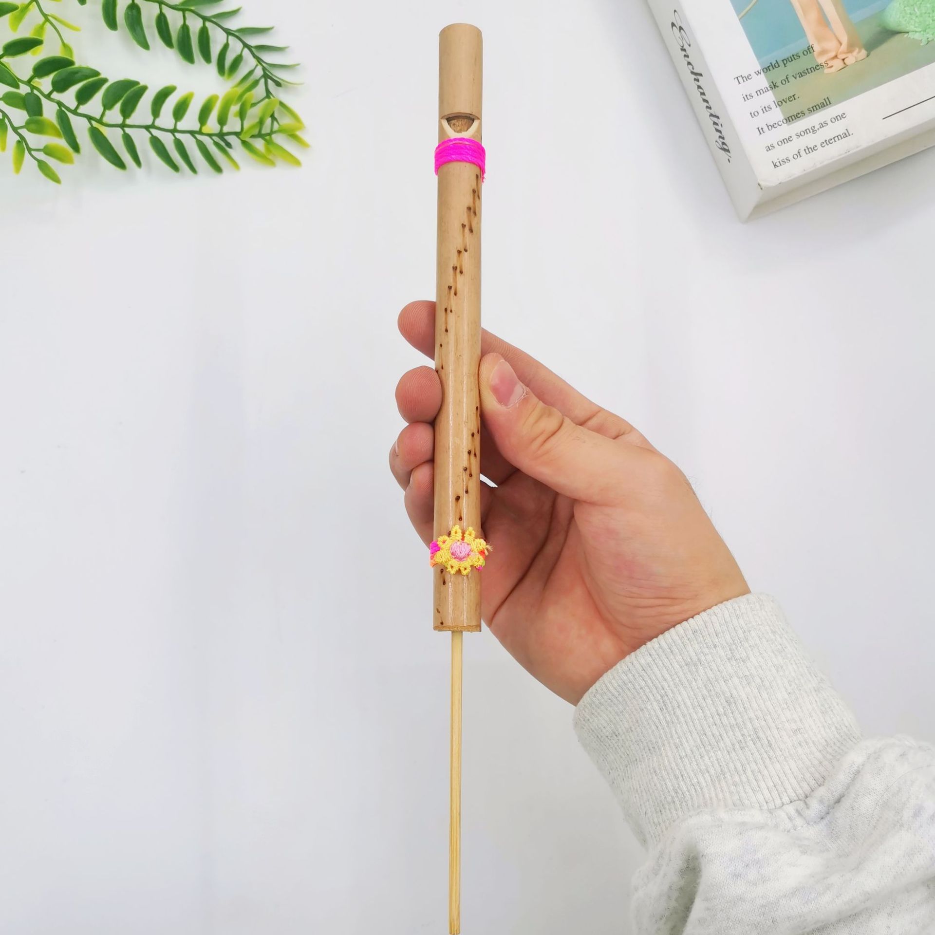 점박이 꽃 긴 휘파람 길이 18.6cm 총 길이 28.3