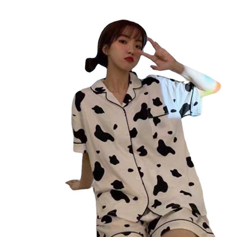 Pijamas de manga corta de verano de dibujos animados de las mujeres de estilo coreano vaca suelta ins estilo wechat celebridad en línea de dos piezas ropa para el hogar