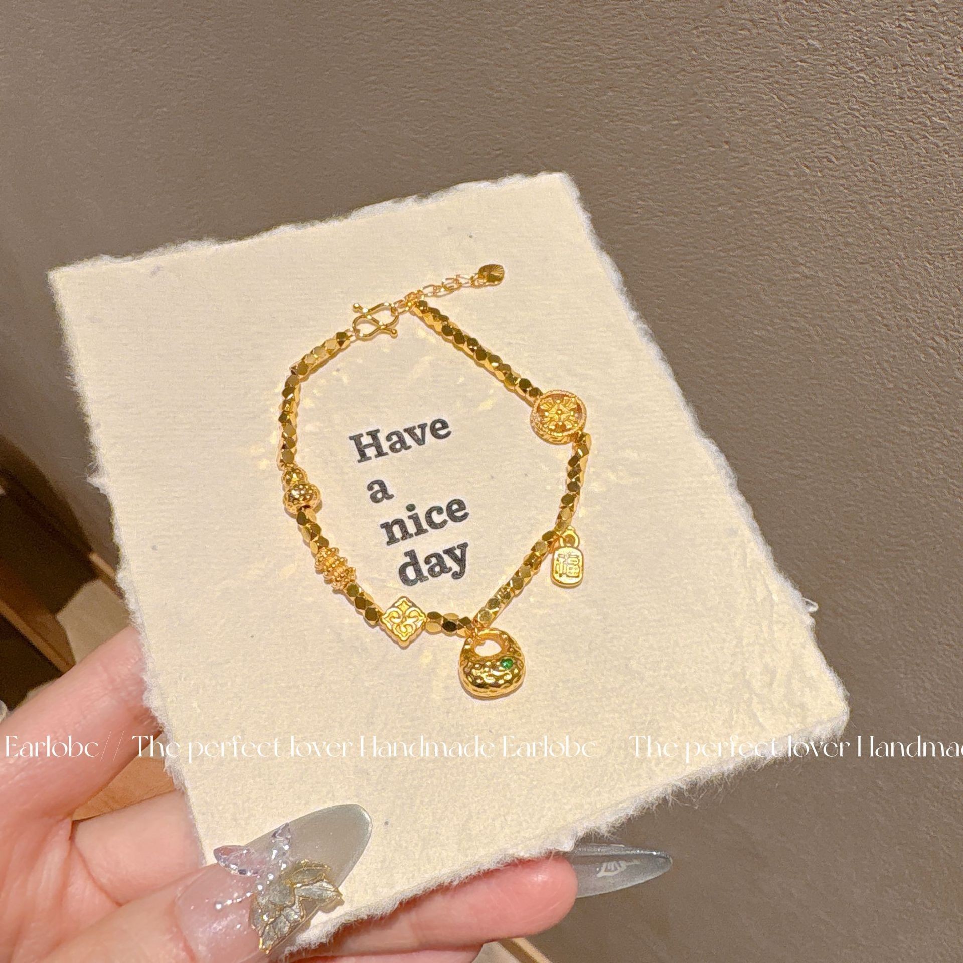 O1CN01dzvuCZ1lSEqubKFrU_!!3482