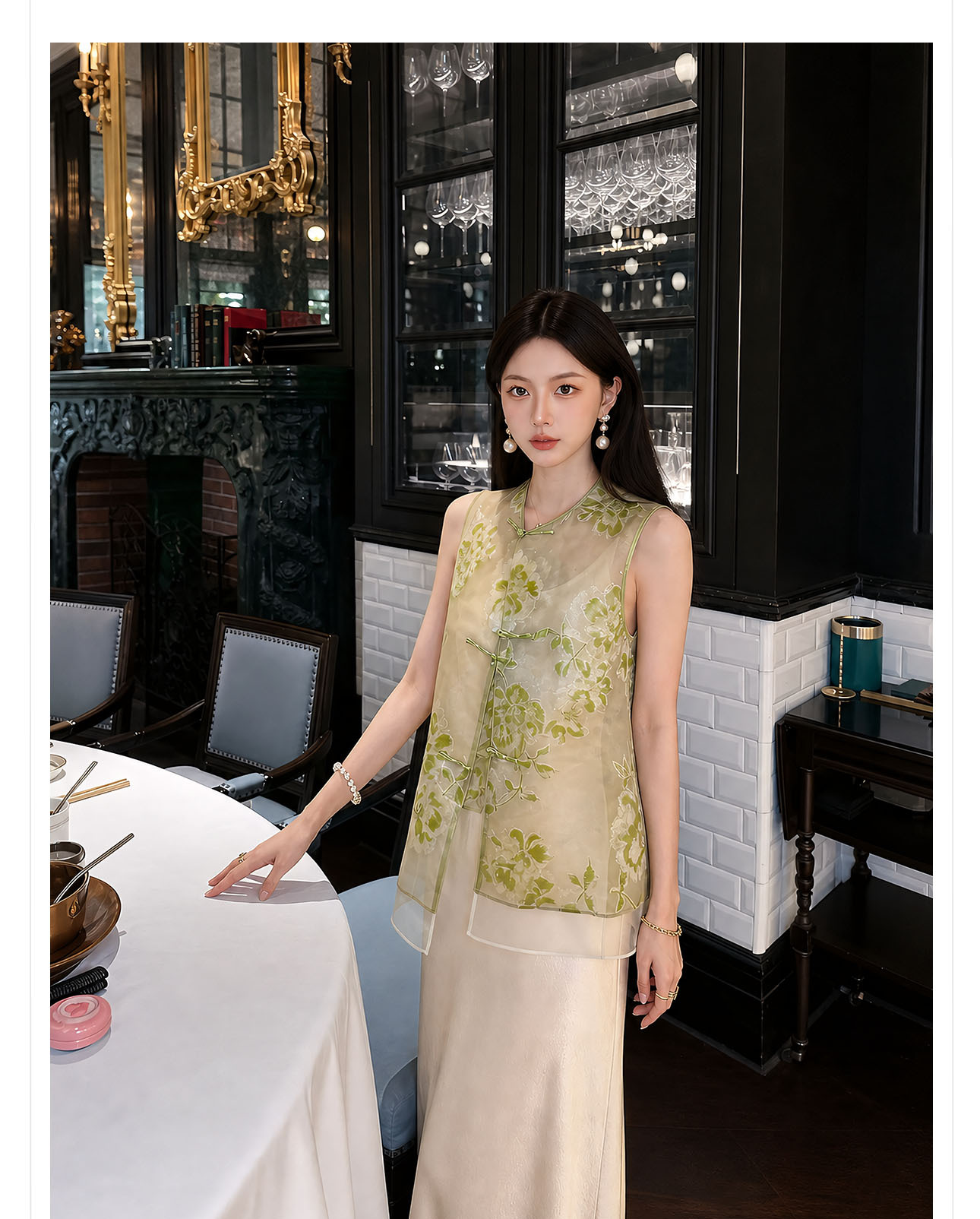 Áo vest gile nữ thêu hoa cổ điển phong cách Trung Hoa mới, tay ngắn mỏng nhẹ mùa hè — Trắng xanh chi tiết 3