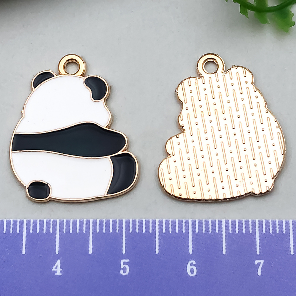 DIY dibujos animados panda bambú goteando aceite de aleación pendientes llavero animal colgante accesorios de joyería decoración de estilo chino