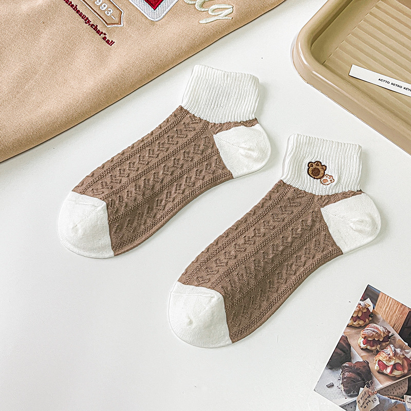 Calcetines mujer color sólido algodón primavera y verano calcetines de barco finos tubo corto café bordado animal pequeño patrón calcetines de mujer