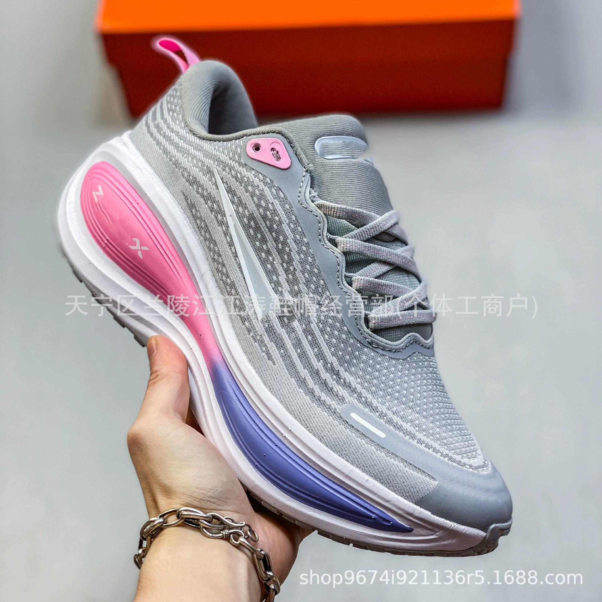 Трансграничная оптовая продажа Vomero18, спортивная обувь на толстой подошве, увеличивающая рост, мужские и женские легкие амортизирующие дышащие повседневные кроссовки Putian