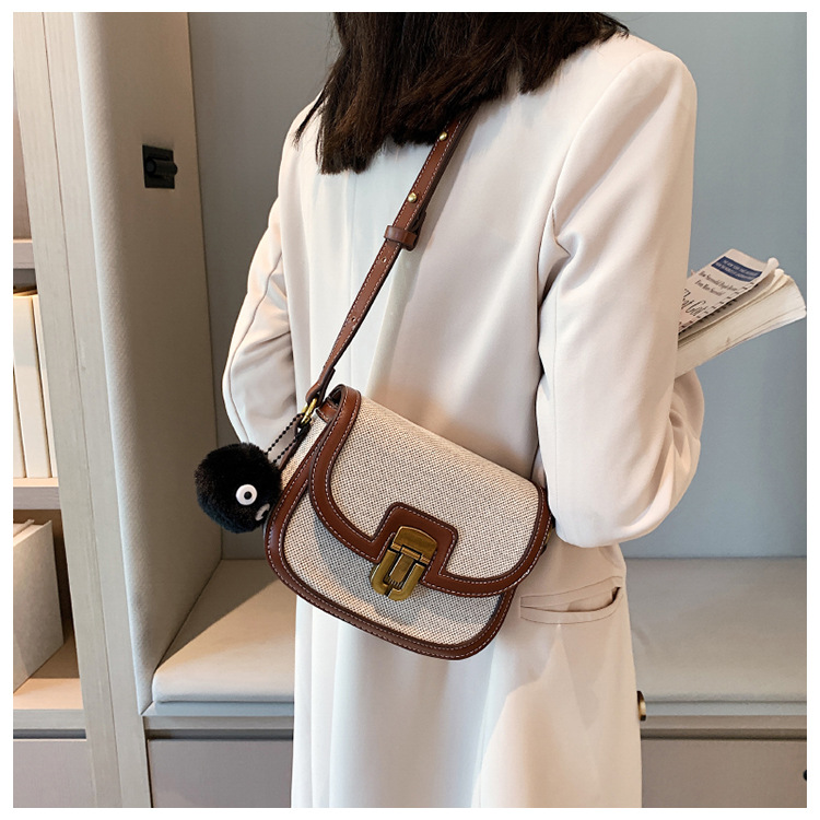 Ženska nova korejska izdaja 2024, majhna kontrastna platnena torba za sedlo, modna in trendovska torba čez telo_voghion.com