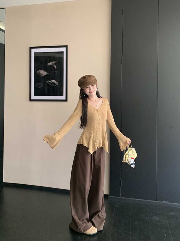 不规则喇叭袖针织衫女2025秋季新款纯欲修身显瘦V领小众长袖上衣|undefined