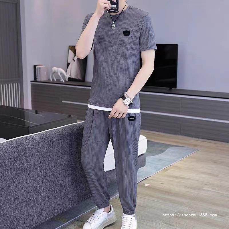 Breathable silky sports suit