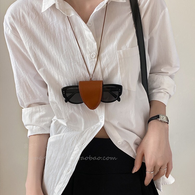 New Style Magnetic Multifunctional Leather Eyeglass Holder with Neck Strap, Sunglasses Clip, Lanyard, and Eyeglass Clip, Same Style as Popular Instagram Bloggers New Style Magnetic Multifunctional Leather Eyeglass Holder with Neck Strap, Sunglasses Clip, Lanyard, and Eyeglass Clip, Same Style as Popular Instagram Bloggers