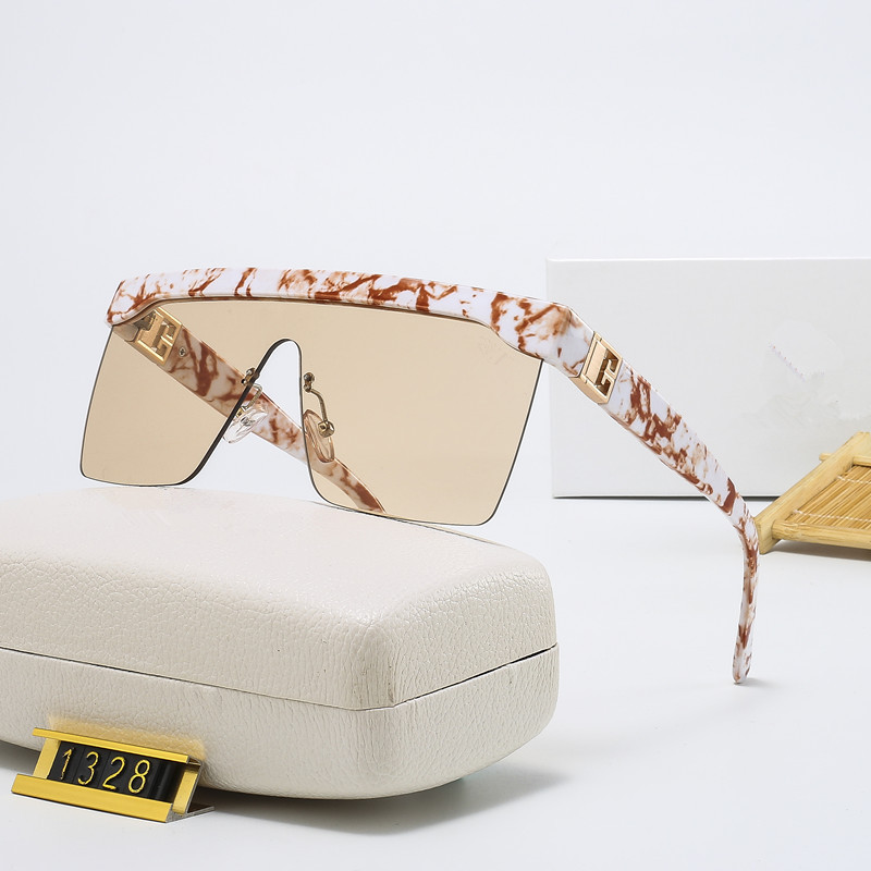 Occhiali da sole quadrati alla moda per uomo e donna_voghion.com