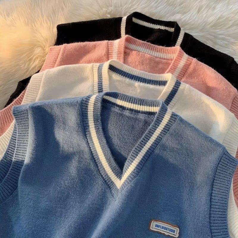 Spring and Autumn Hong Kong Style BF Sleeveless V-neck Sweater Men's Korean Style Fashionable College Style Base Shirt Ins Same Style Harajuku Couple Dress