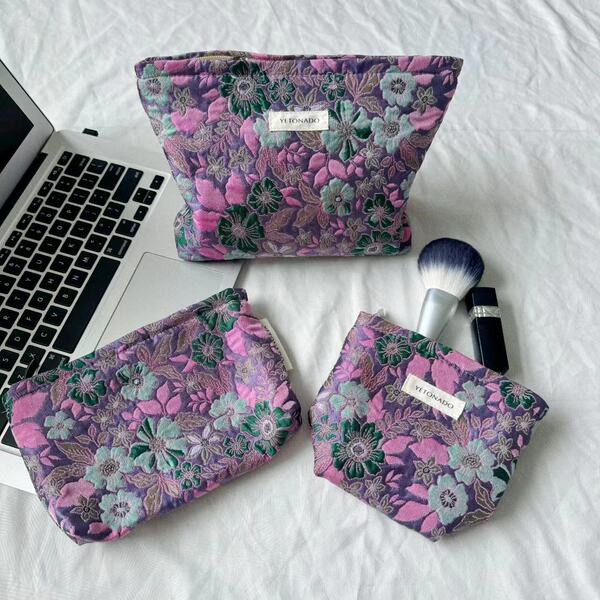 Quality retro capacious cosmetic bag