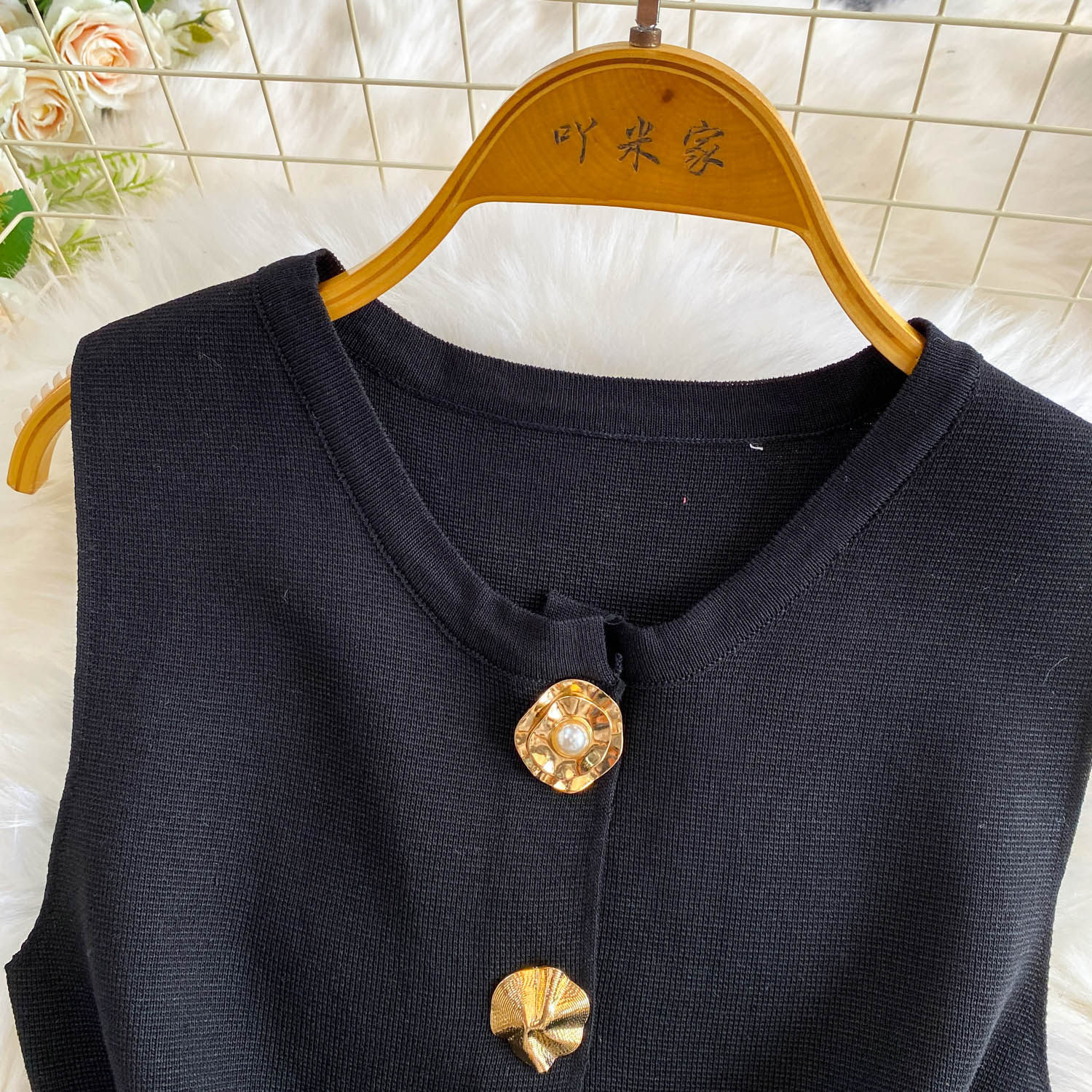 Women's Slim Fit Sleeveless Vest round Neck High End Sophisticated Look Fashionable Metal Buckles Versatile Summer Style_ecoleips.com