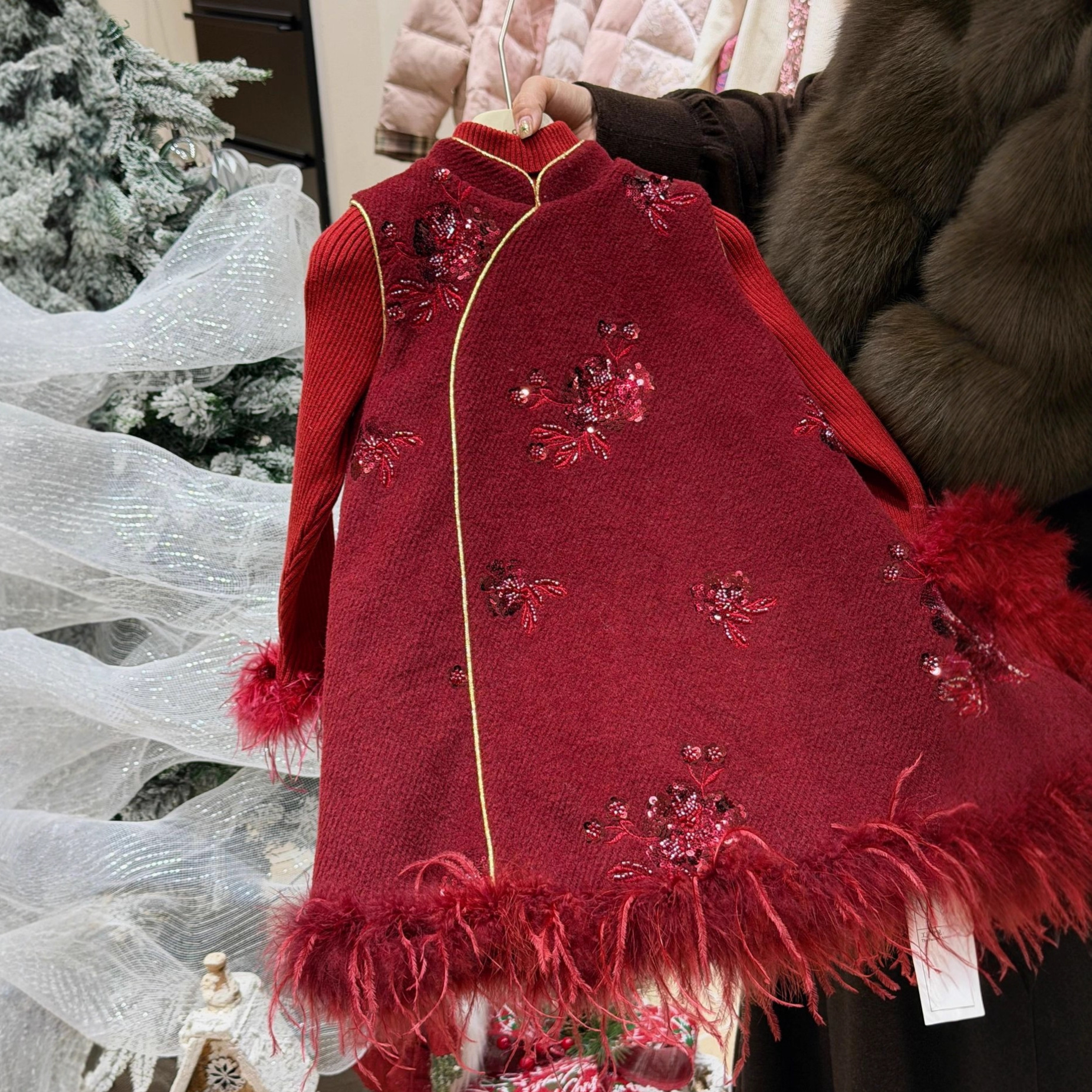 25 Winter New Girls' New Chinese Style National Style Sequin Embroidery Cheongsam Vest Dress Thickened Red Woolen New Year Dress