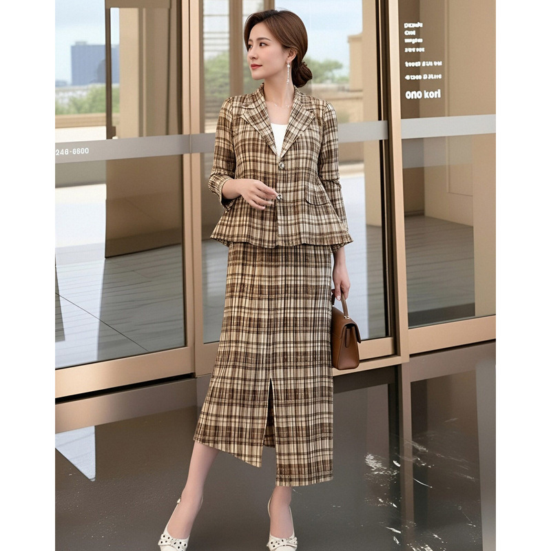 Suit-Style Collar Chanel-Inspired Dress Set for Women, New Two-Piece Set with a Sophisticated Korean Style, High-End Miyake Pleated Top, Spring Outfit Suit-Style Collar Chanel-Inspired Dress Set for Women, New Two-Piece Set with a Sophisticated Korean Style, High-End Miyake Pleated Top, Spring Outfit