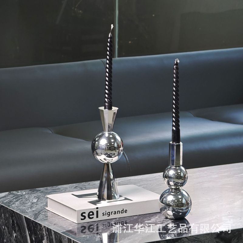 ヨーロッパのライト高級シルバーひょうたん型クリスタル燭台装飾品モダンなシンプルなモデルルームの家の装飾|undefined