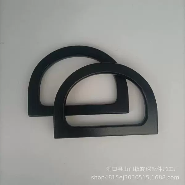 [黑色小D一个]