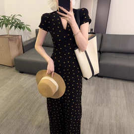 夏季修身显瘦纯欲黑色连衣裙法式星星包臀连衣裙女