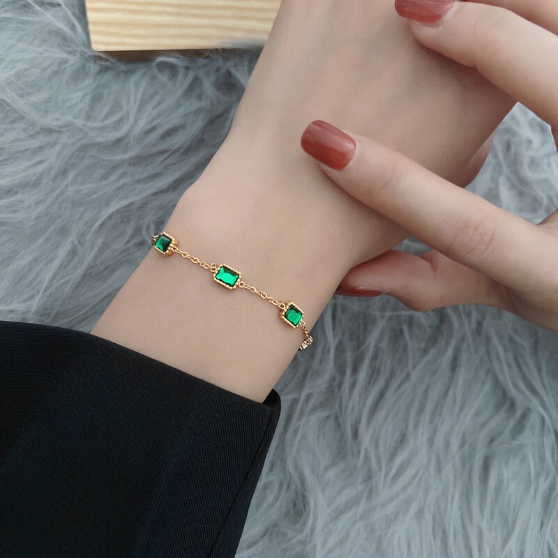 2022 New Fashion Trendy Non-Fading Emerald Diamond Bracelet for Women Green Zircon Inlaid Fresh Titanium Steel Bracelet
