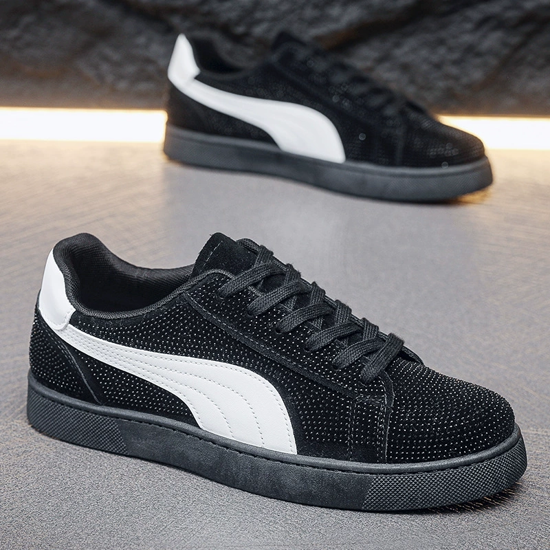 Мужская повседневная обувь CL на красном фоне дух общества