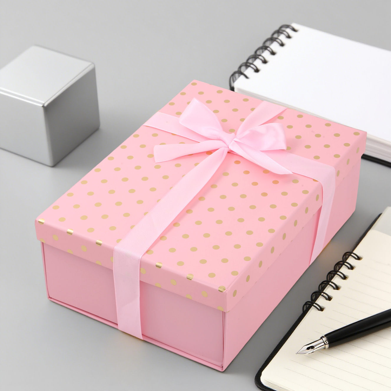 Explosiones transfronterizas plegables caja de regalo, caja de regalo de cumpleaños, caja de embalaje de arco de una pieza de Navidad