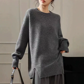 2026秋季新款圆领套头毛衣女装法式高端松弛感落肩袖开叉针织衫