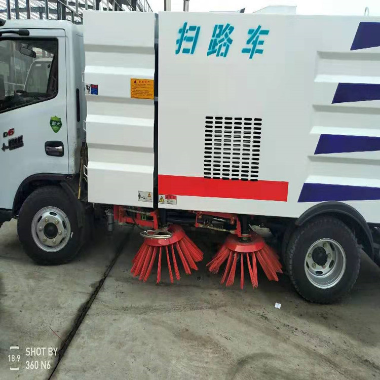 成德 高速公路养护大型16方洗扫车     路面吸尘车高效高效能