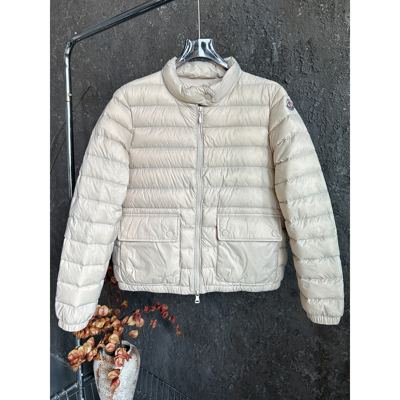 2025新款轻薄羽绒服女短款小个子显瘦时尚休闲立领90鹅绒外套秋冬