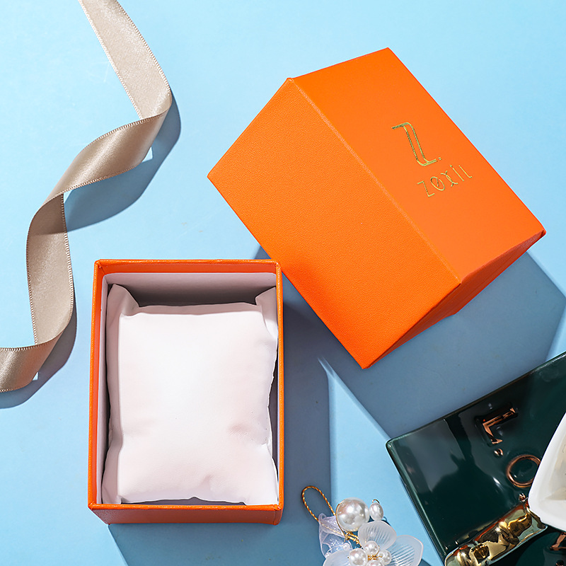 Caja de regalo caja vacía tapa de cartón de embalaje de alta gama en stock caja rectangular al por mayor de fábrica