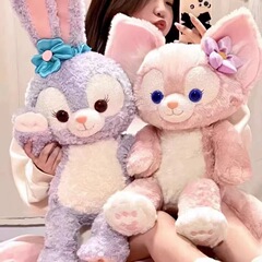 玲娜公仔星黛露は足を挟んでぬいぐるみが可愛いです。