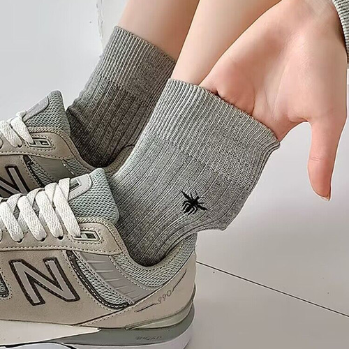 Spring and Autumn Grey Striped Pile Women's Fashion Socks with Bee Embroidery Off-White Short Socks Coffee Brown Mid-Calf Socks