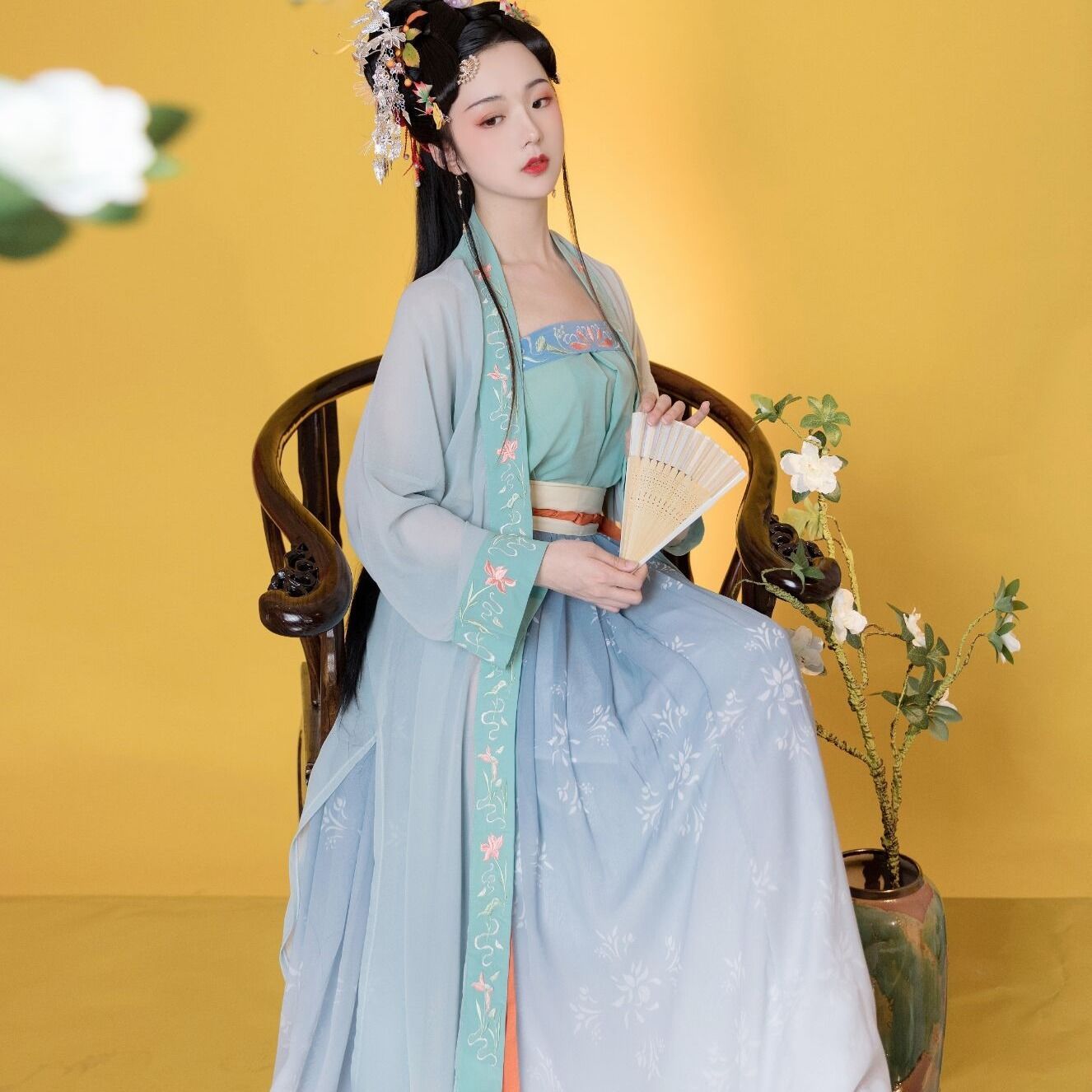 夏季新款漢服女成人古裝中國風超仙重工刺繡長褙子宋抹齊腰百叠裙