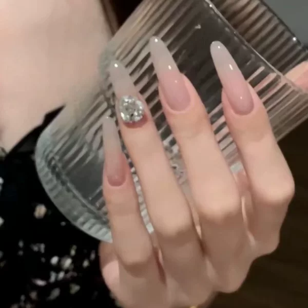 Pure and Alluring Nail Art Stickers, Ice-Clear Nude Color Gradient, Dazzling Large Rhinestones, Wearable Nail Tips, Detachable Fake Nails That Enhance Complexion