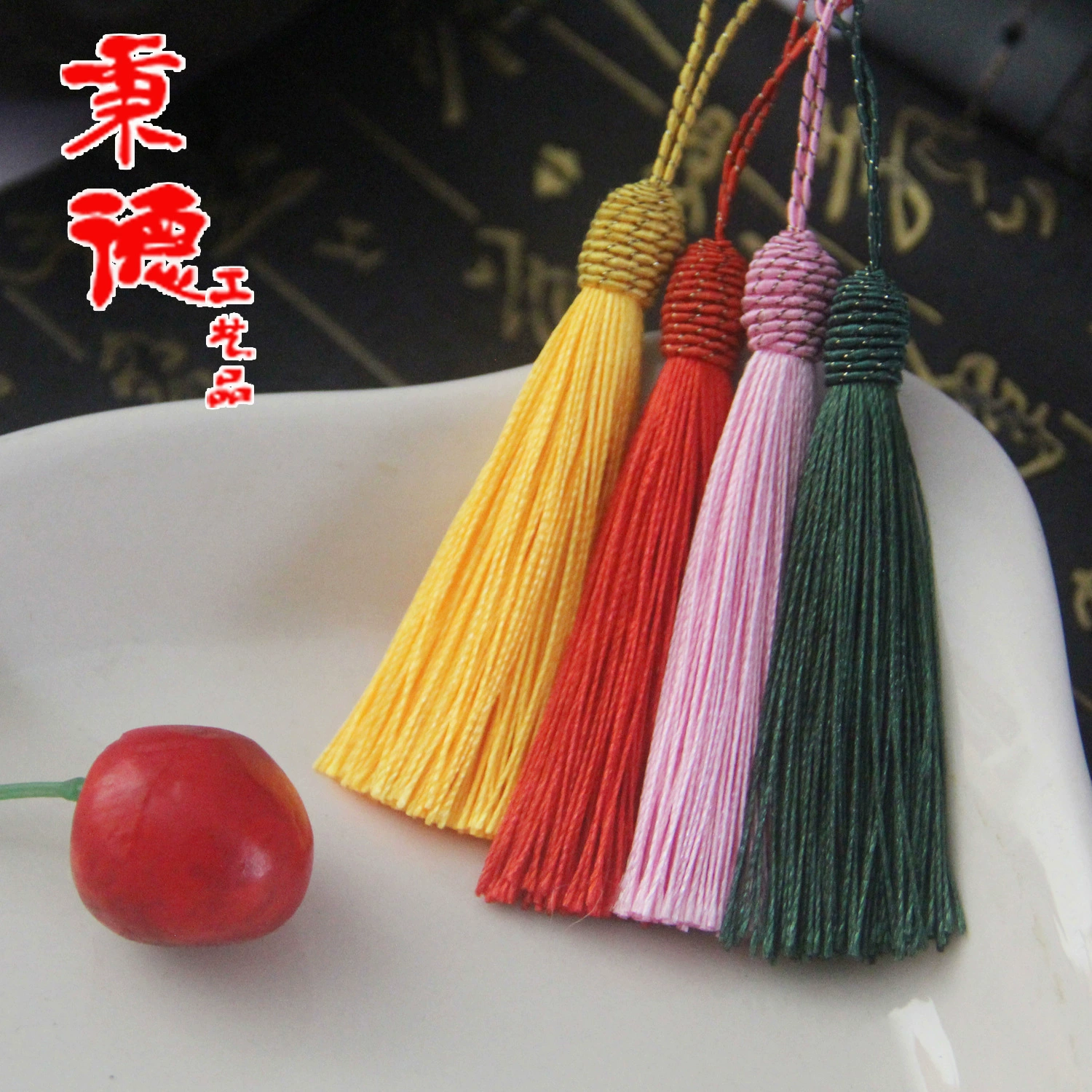 Производитель 7,5 см маленький винтовой шариковый кисточковый декор для DIY, аксессуары для одежды, подарочная коробка с резьбовым кисточком оптом