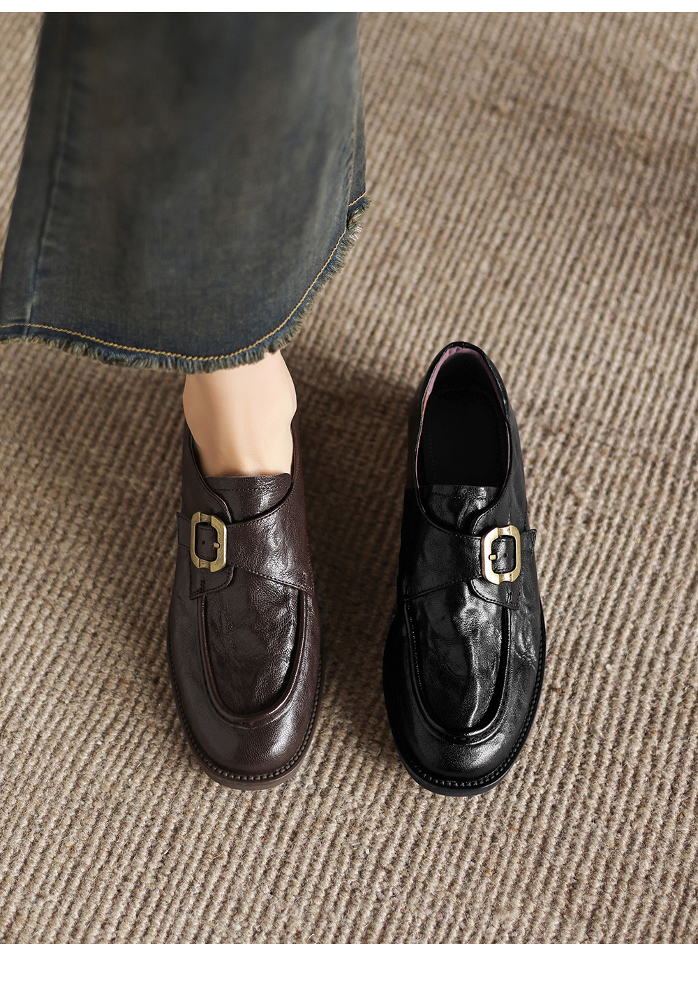 Giày loafer nữ phong cách Anh quai khóa, gót vuông thấp, mũi sâu, da bò — màu nâu chi tiết 1