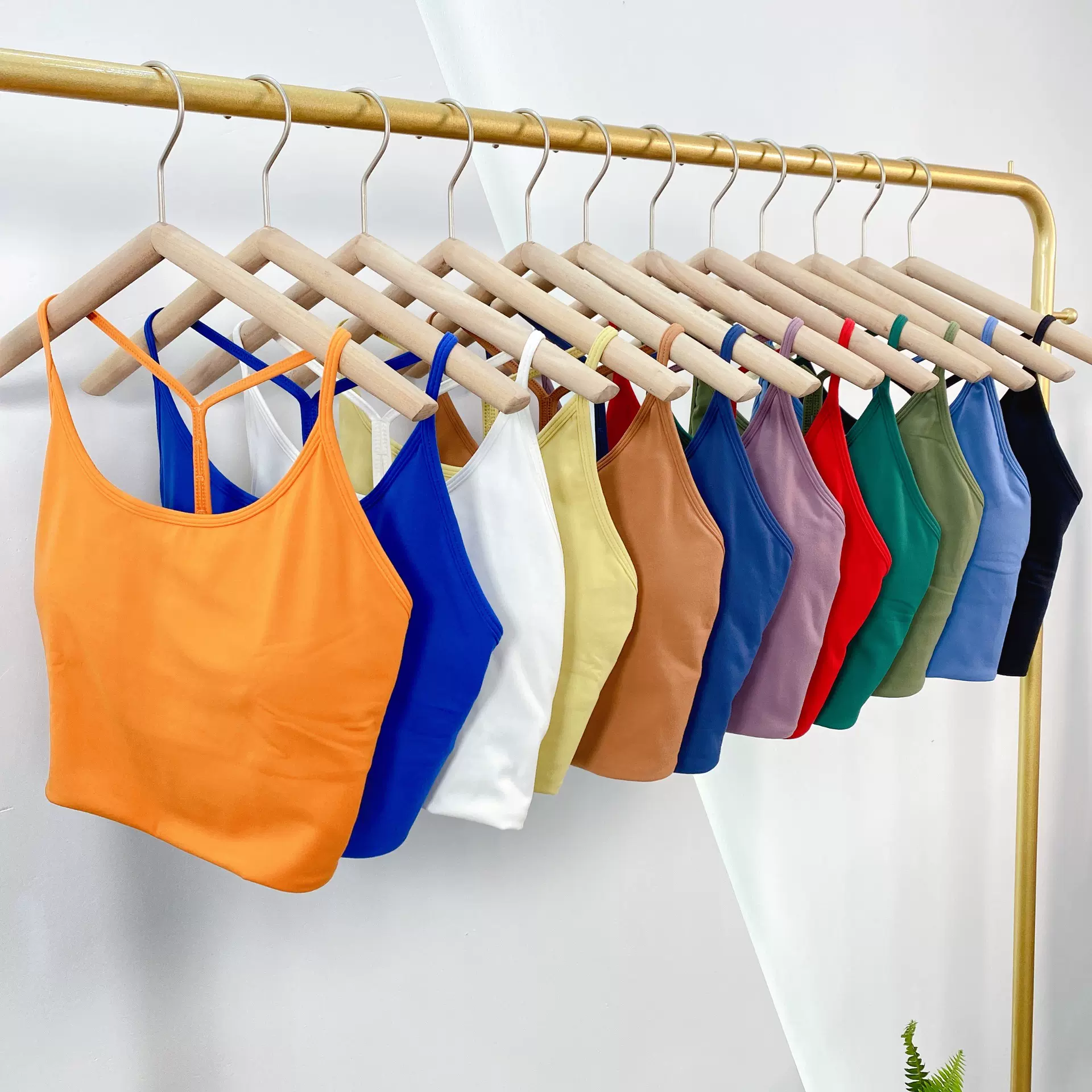 兮羊牧雪瑜伽服运动背心小吊带减震内衣文胸美背短背心女带胸垫