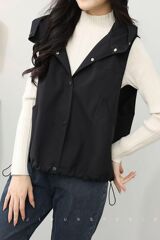 连帽黑色马甲背心女短款2025秋季新款韩版宽松坎肩时尚百搭冲锋衣