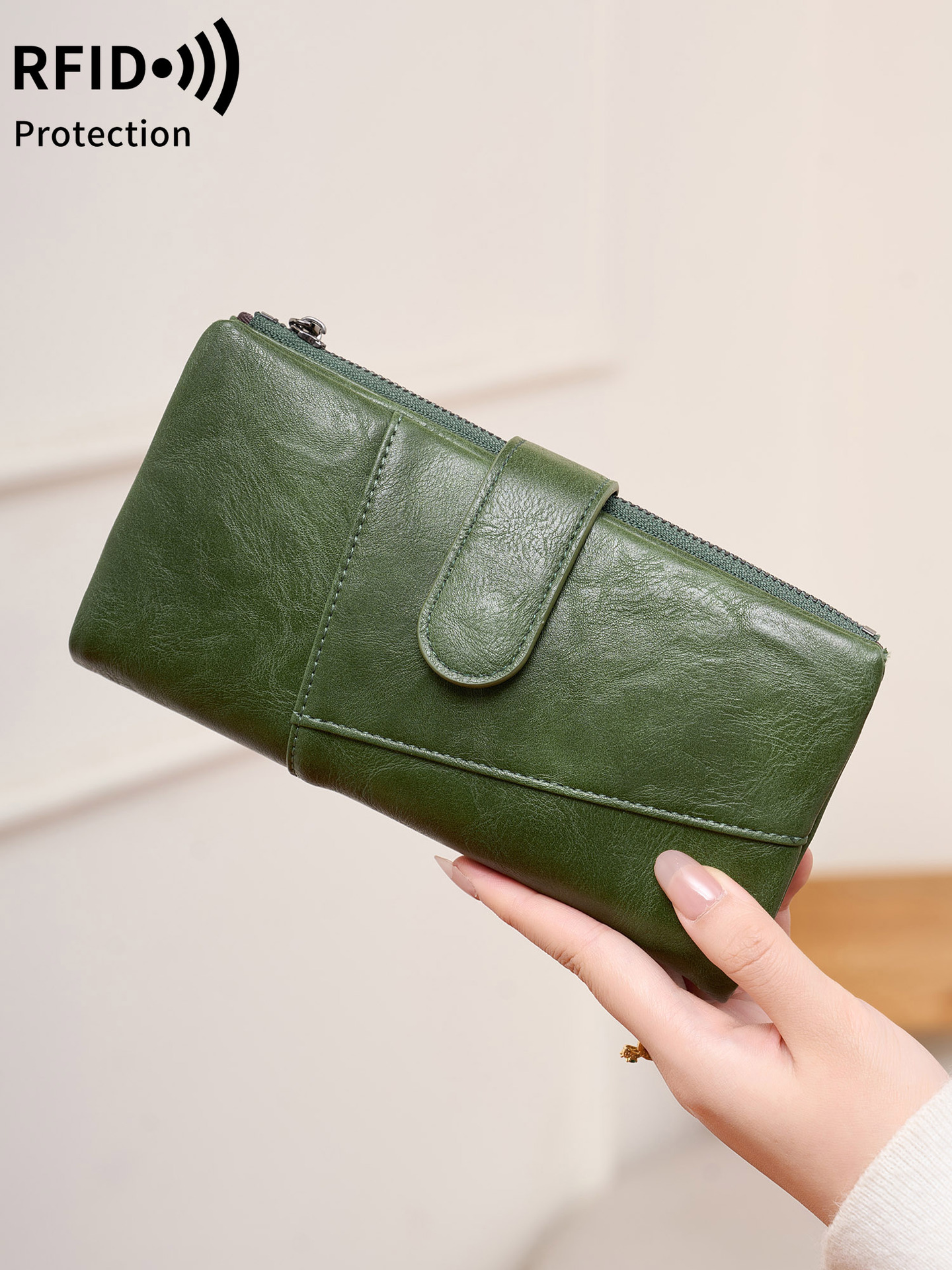 retro capacious wallet