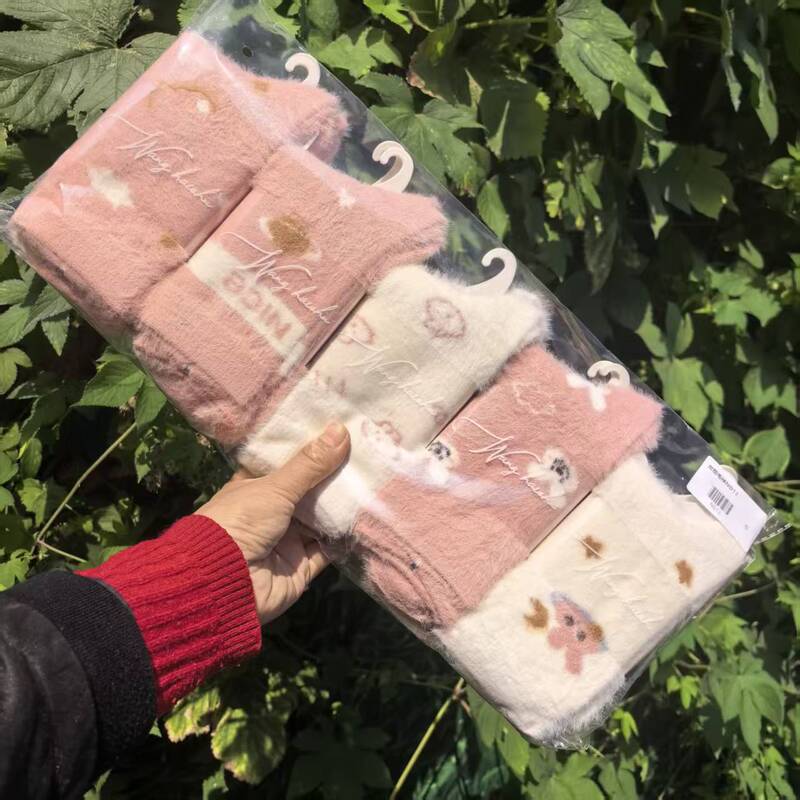 25 New Autumn and Winter Women's Plush Mink Hair Sleep Home Socks Floor Socks Cute Cartoon Socks for Women 25 New Autumn and Winter Women's Plush Mink Hair Sleep Home Socks Floor Socks Cute Cartoon Socks for Women