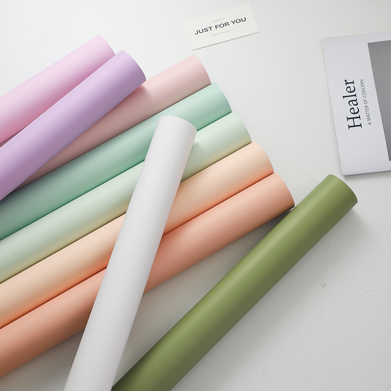 Nuevo paquete de ramo de flores 8.5 seda elegante viento de niebla matte papel de embalaje impermeable espesado papel de color sólido florista