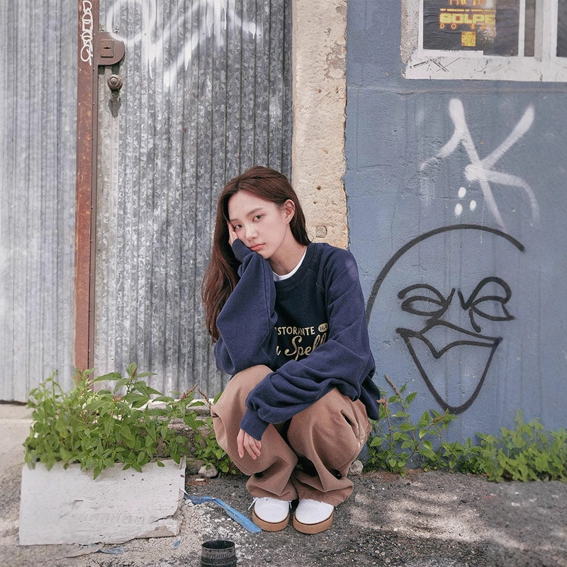 In Stock! 2025 Autumn New Arrivals Italian Restaurant Sweatshirt Retro Fashion Print Loose Long Sleeve