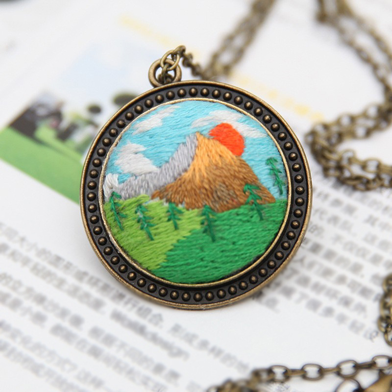 Bordado hecho a mano auto-bordado paquete de material de bricolaje Lu bordado producción regalo bordado girasol Margarita suéter COLLAR COLGANTE