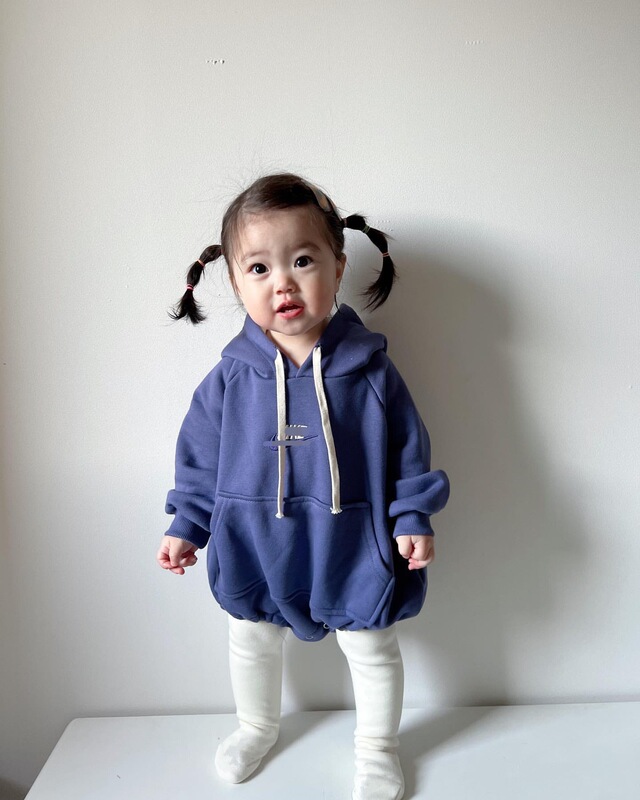 2023春と秋の新商品の子供は簡単で、帽子のアルファベットの服を着て子供のカジュアルな上着を着て卸売りします。|undefined
